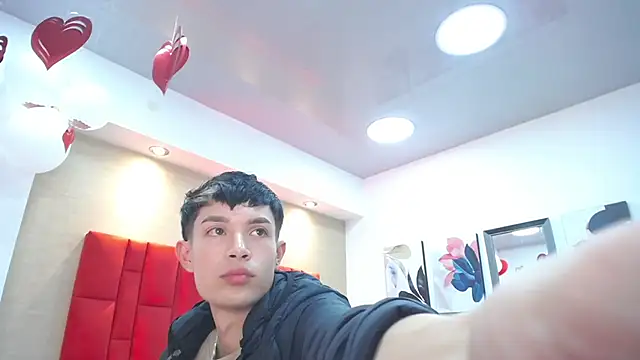 Skinny Office online show from March 3, 2026, 8:05 pm