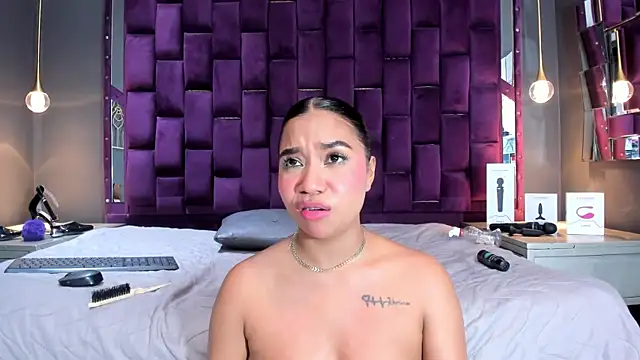 Snapshot of MiaWolton chatting on March 1, 2026, 7:30 am MiaWolton online show from March 1, 2026, 7:30 am