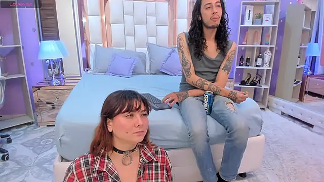 Goldentemptation  online show from April 2, 2026, 7:31 pm