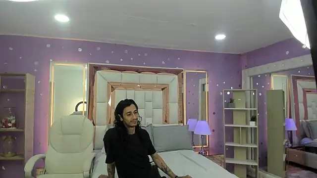 Snapshot of Goldentemptation_ chatting on July 17, 2026, 7:22 pm Goldentemptation online show from July 17, 2026, 7:22 pm