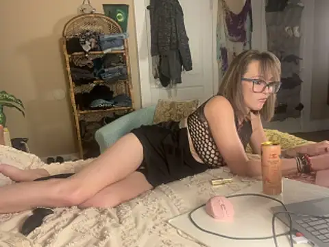 BrookiesLife online show from April 21, 2026, 2:51 am