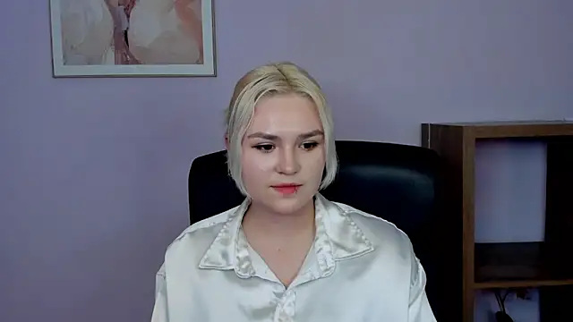 SweetLilyxo online show from February 12, 2026, 3:01 pm