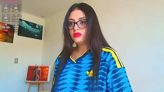 Snapshot of Artt_Juli chatting on July 7, 2026, 4:43 pm Artt Juli online show from July 7, 2026, 4:43 pm