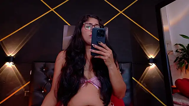 serena kournikova online show from March 3, 2026, 9:00 pm