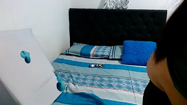 suzy paz online show from April 11, 2026, 11:41 pm