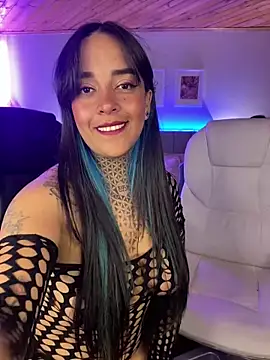 Snapshot of Annie_Alicee chatting on March 1, 2026, 5:57 pm Annie Alicee online show from March 1, 2026, 5:57 pm