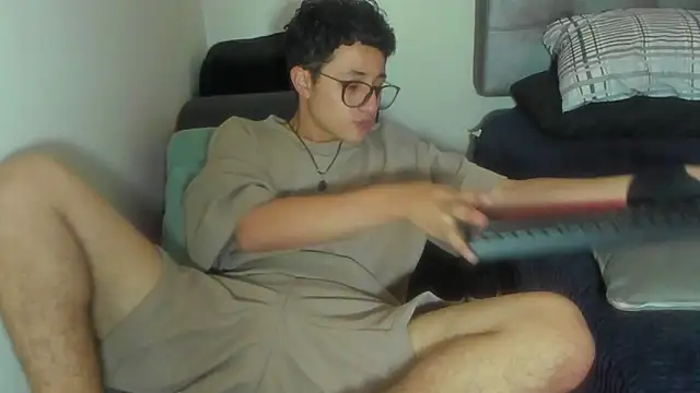 Snapshot of Adonibaskerville4 chatting on February 27, 2026, 2:17 pm Adonibaskerville4 online show from February 27, 2026, 2:17 pm