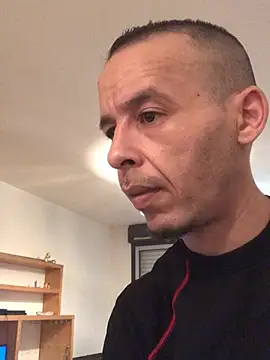 Snapshot of creativeX chatting on February 4, 2026, 6:58 pm creativeX online show from February 4, 2026, 6:58 pm