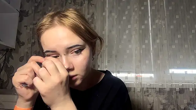 Snapshot of LedAffinity chatting on February 15, 2026, 8:13 am LedAffinity online show from February 15, 2026, 8:13 am