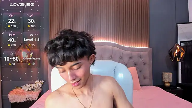 Snapshot of Noa_03 chatting on February 10, 2026, 1:54 pm Noa 03 online show from February 10, 2026, 1:54 pm