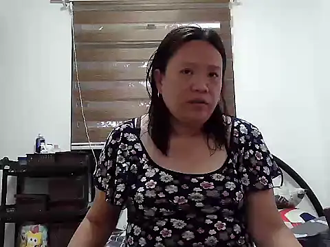 Snapshot of yummychubby29 chatting on February 3, 2026, 5:16 am yummychubby29 online show from February 3, 2026, 5:16 am