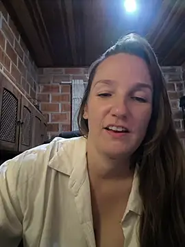 Snapshot of Loirinha_surf chatting on February 21, 2026, 7:32 am Loirinha surf online show from February 21, 2026, 7:32 am