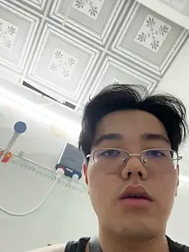 lucas-N888 online show from April 12, 2026, 10:29 am