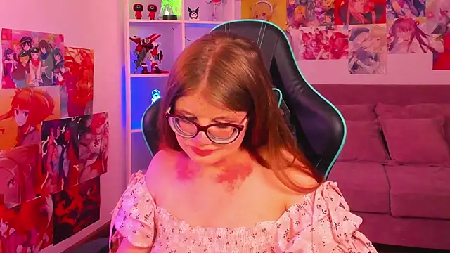 ChloeHalses online show from April 3, 2026, 5:19 pm