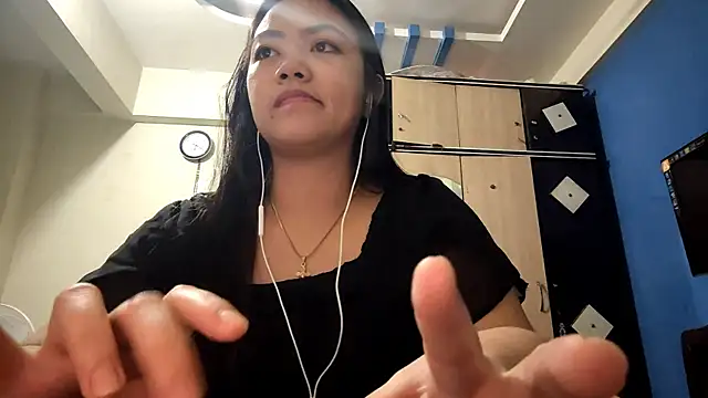 Snapshot of AntoninaDamewood chatting on February 17, 2026, 12:46 pm AntoninaDamewood online show from February 17, 2026, 12:46 pm