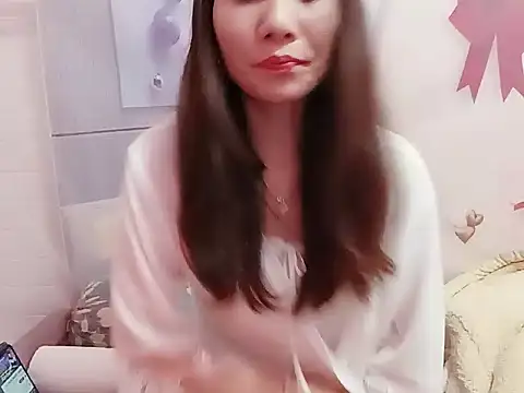 Snapshot of Hello-Kitty001 chatting on February 12, 2026, 11:54 am Hello-Kitty001 online show from February 12, 2026, 11:54 am