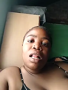 Snapshot of blxckiey chatting on February 16, 2026, 2:05 pm blxckiey online show from February 16, 2026, 2:05 pm