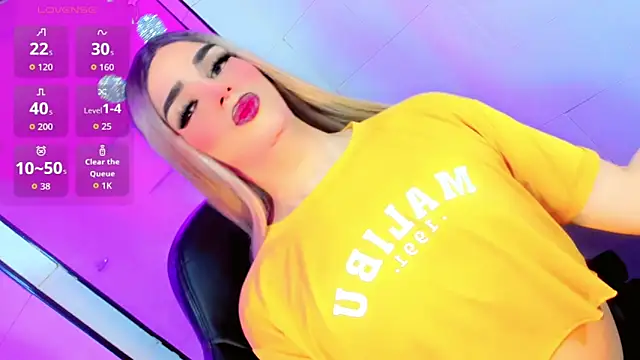 Snapshot of Maddye_Fox chatting on February 24, 2026, 7:15 pm Maddye Fox online show from February 24, 2026, 7:15 pm