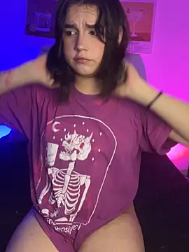 Daniellesins1 online show from April 12, 2026, 6:49 am