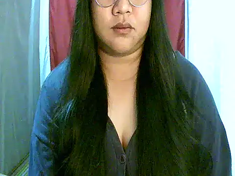 strip berry online show from February 5, 2026, 2:13 pm