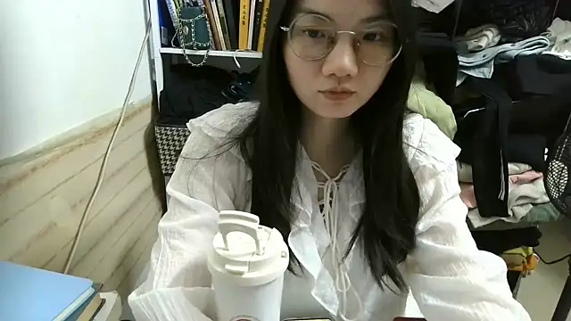 xiaoxiaowan11 online show from April 1, 2026, 12:06 pm