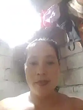 Snapshot of May_Bombs chatting on May 22, 2026, 9:18 am May Bombs online show from May 22, 2026, 9:18 am