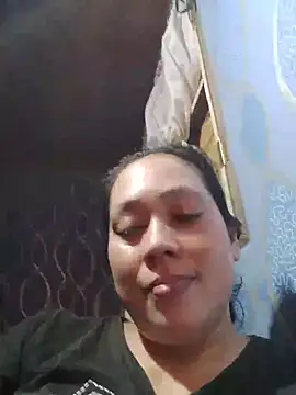 Snapshot of May_Bombs chatting on May 8, 2026, 12:58 am May Bombs online show from May 8, 2026, 12:58 am