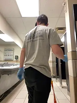 Horus1922 online show from February 25, 2026, 5:35 pm