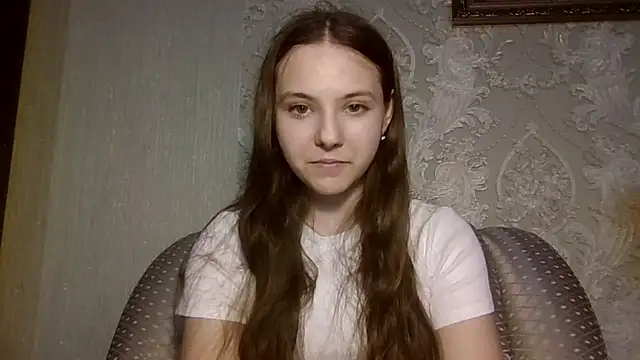 YuniNeko online show from May 12, 2026, 4:02 pm
