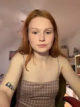 Snapshot of mad_girlygirl chatting on February 5, 2026, 7:21 pm mad girlygirl online show from February 5, 2026, 7:21 pm