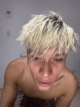 MaxyRyan online show from March 14, 2026, 5:57 am