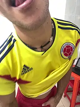 MaxyRyan online show from March 24, 2026, 1:22 pm