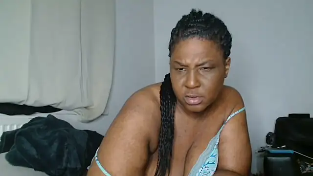 Snapshot of CurvySashia chatting on June 23, 2026, 2:42 am CurvySashia online show from June 23, 2026, 2:42 am