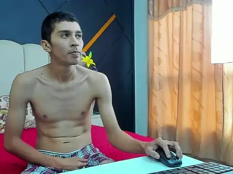 Snapshot of MiaANDrony chatting on February 14, 2026, 12:27 pm MiaANDrony online show from February 14, 2026, 12:27 pm