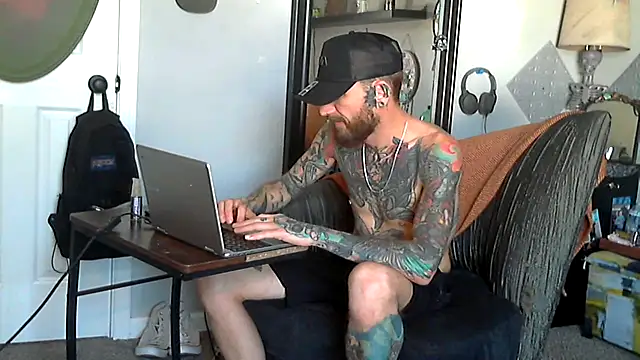 Snapshot of F_D_R_ chatting on February 24, 2026, 5:58 pm F D R online show from February 24, 2026, 5:58 pm