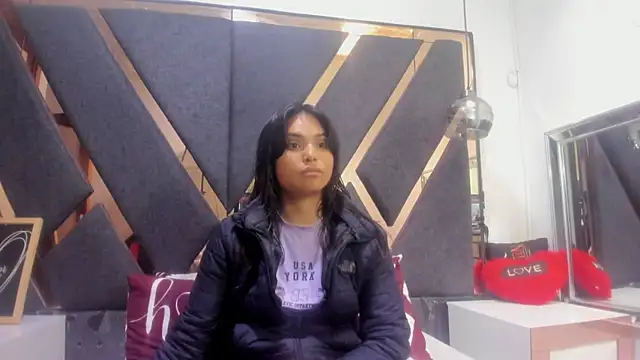 Snapshot of Maggyx chatting on July 4, 2026, 2:10 pm Maggyx online show from July 4, 2026, 2:10 pm