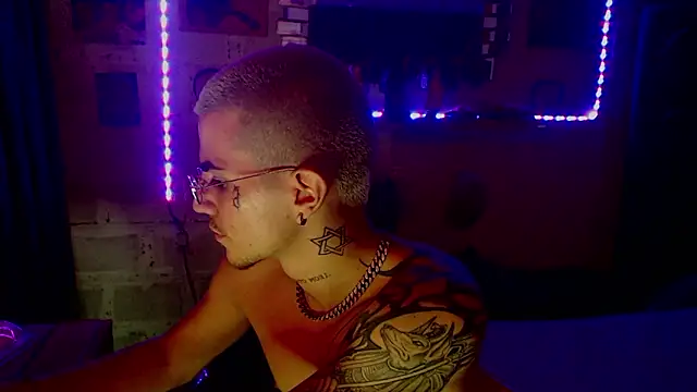 Snapshot of paul-mendezx chatting on February 25, 2026, 5:40 am paul-mendezx online show from February 25, 2026, 5:40 am