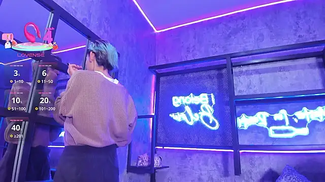 Snapshot of MiistressBlu chatting on February 14, 2026, 1:33 pm MiistressBlu online show from February 14, 2026, 1:33 pm