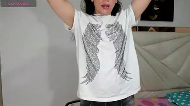 Snapshot of ale-noah chatting on February 7, 2026, 10:45 am ale-noah online show from February 7, 2026, 10:45 am