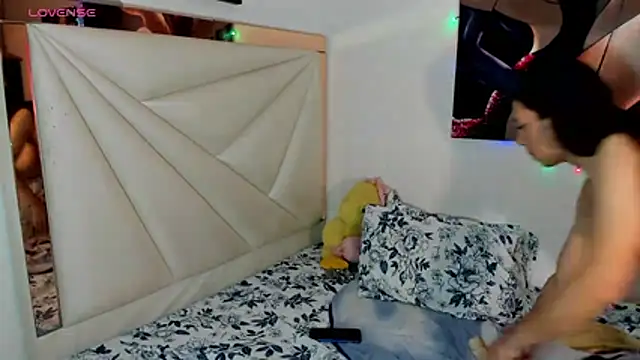 Snapshot of ale-noah chatting on February 23, 2026, 6:52 pm ale-noah online show from February 23, 2026, 6:52 pm