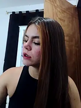 EmiNavarro online show from August 2, 2026, 11:02 pm