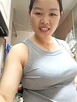 Jennie dogy online show from April 6, 2026, 2:40 am