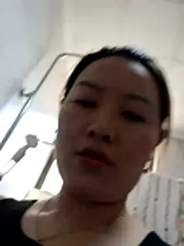 Jennie dogy online show from April 12, 2026, 2:48 am