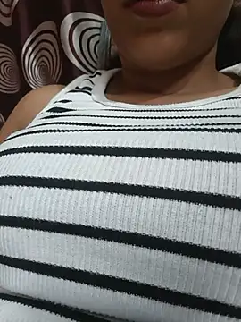 Snapshot of komalsharma99 chatting on May 29, 2026, 3:40 pm komalsharma99 online show from May 29, 2026, 3:40 pm