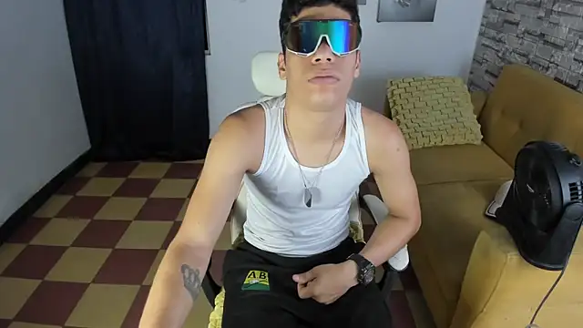 Andres sant  online show from March 25, 2026, 2:12 am