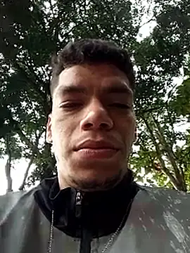 Andres sant  online show from April 13, 2026, 4:33 pm