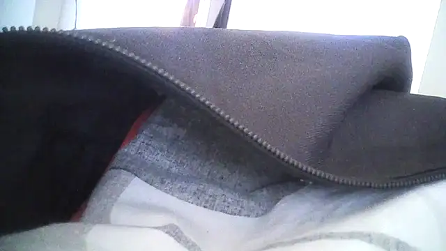 Snapshot of Tommyzzzzzz chatting on September 25, 2025, 2:01 pm Tommyzzzzzz online show from September 25, 2025, 2:01 pm