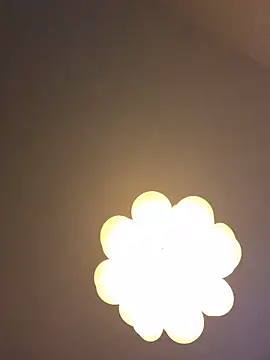 Snapshot of Tommyzzzzzz chatting on October 21, 2025, 2:27 pm Tommyzzzzzz online show from October 21, 2025, 2:27 pm