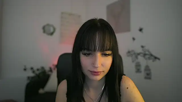 Shiningstarnew18 online show from February 14, 2026, 7:47 pm