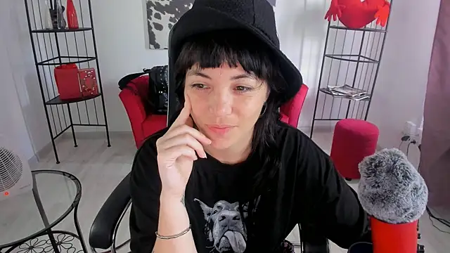 Snapshot of NeoGeisha chatting on July 16, 2026, 3:47 am NeoGeisha online show from July 16, 2026, 3:47 am